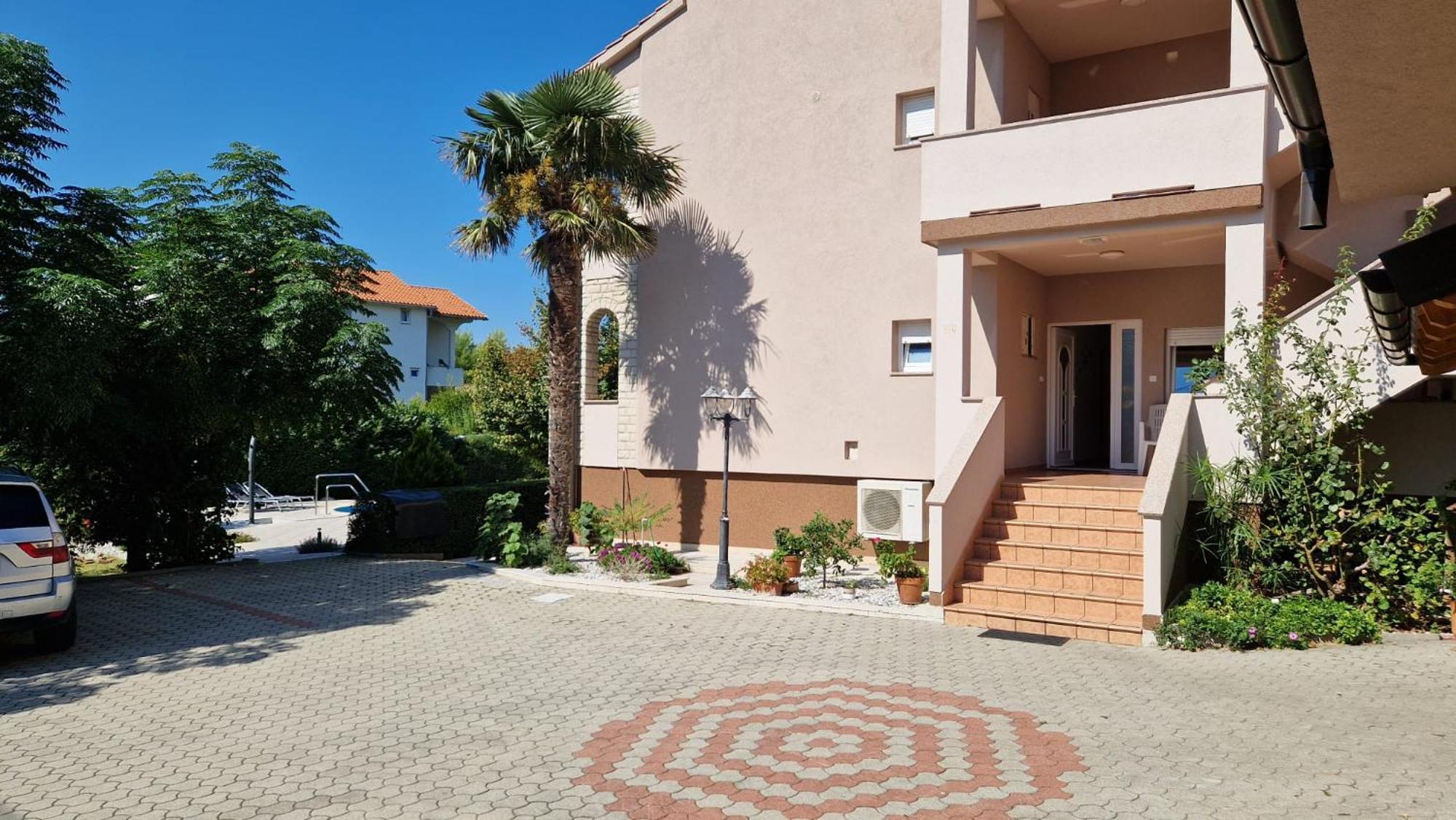 Apartments Renata Banjol Bagian luar foto